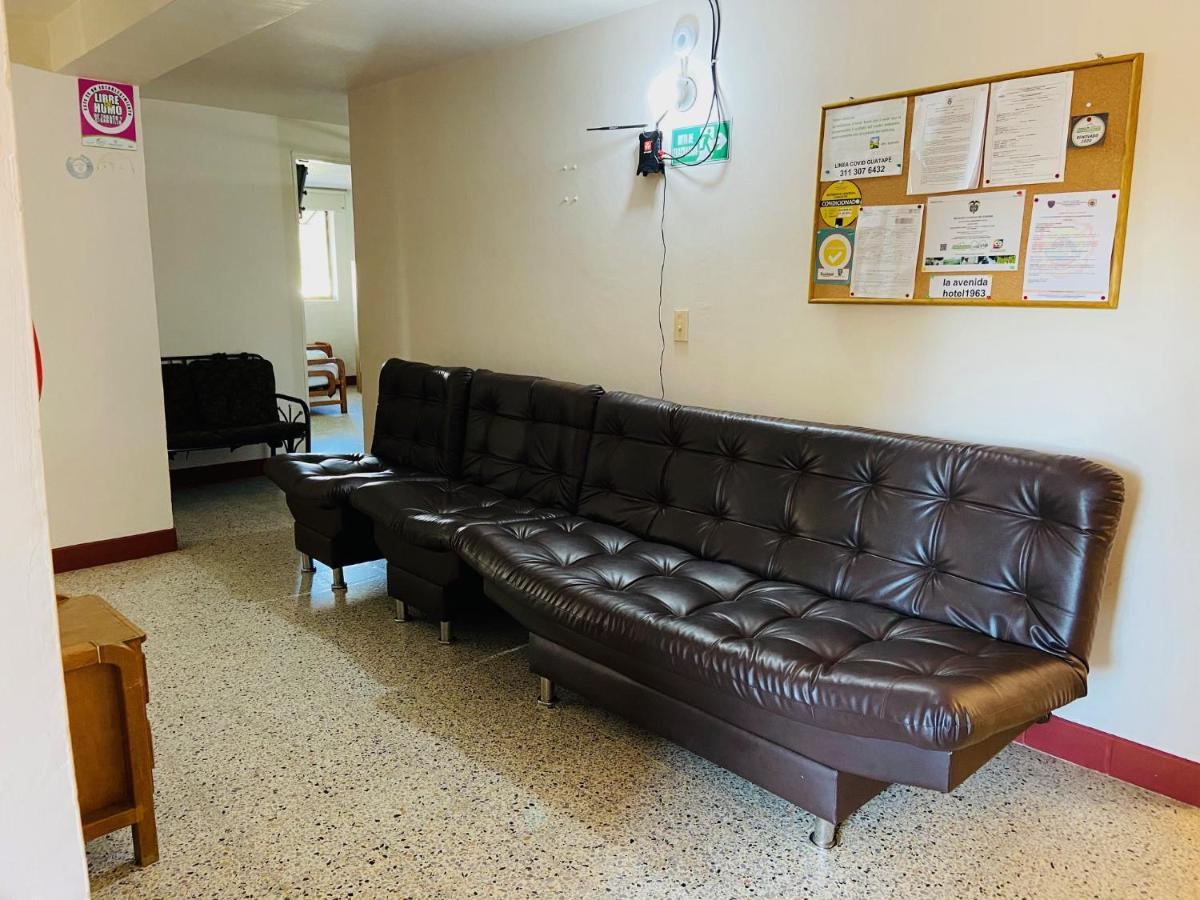Hotel La Avenida Guatapé Extérieur photo